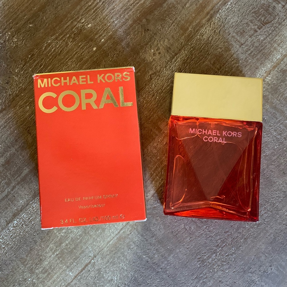 Michael Kors- Coral🧡🧡
